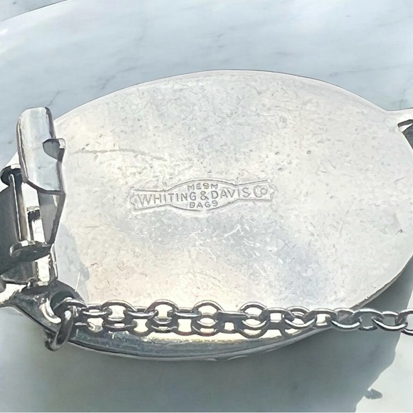 Vintage 1950’s “Whiting & Davis” Mother-of-Pearl Parure Jewelry Set - Picture 10 of 10